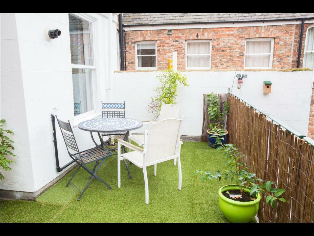 Gillygate Holiday Apartment York Esterno foto