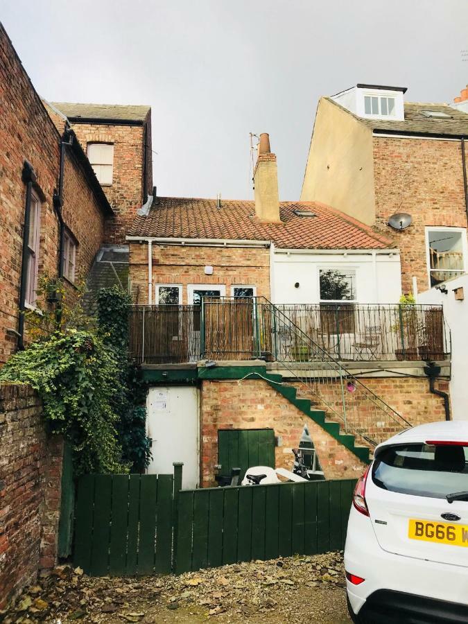 Gillygate Holiday Apartment York Esterno foto